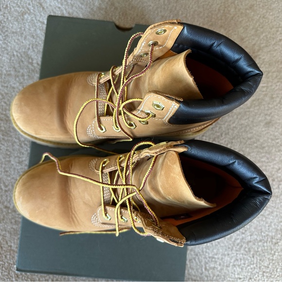 Timberland Boots - Picture 5 of 9